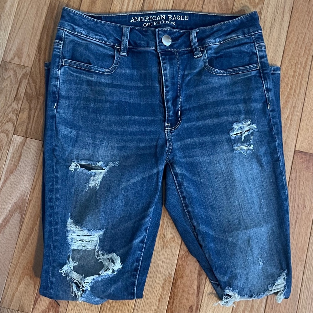 Distressed Jeggings
